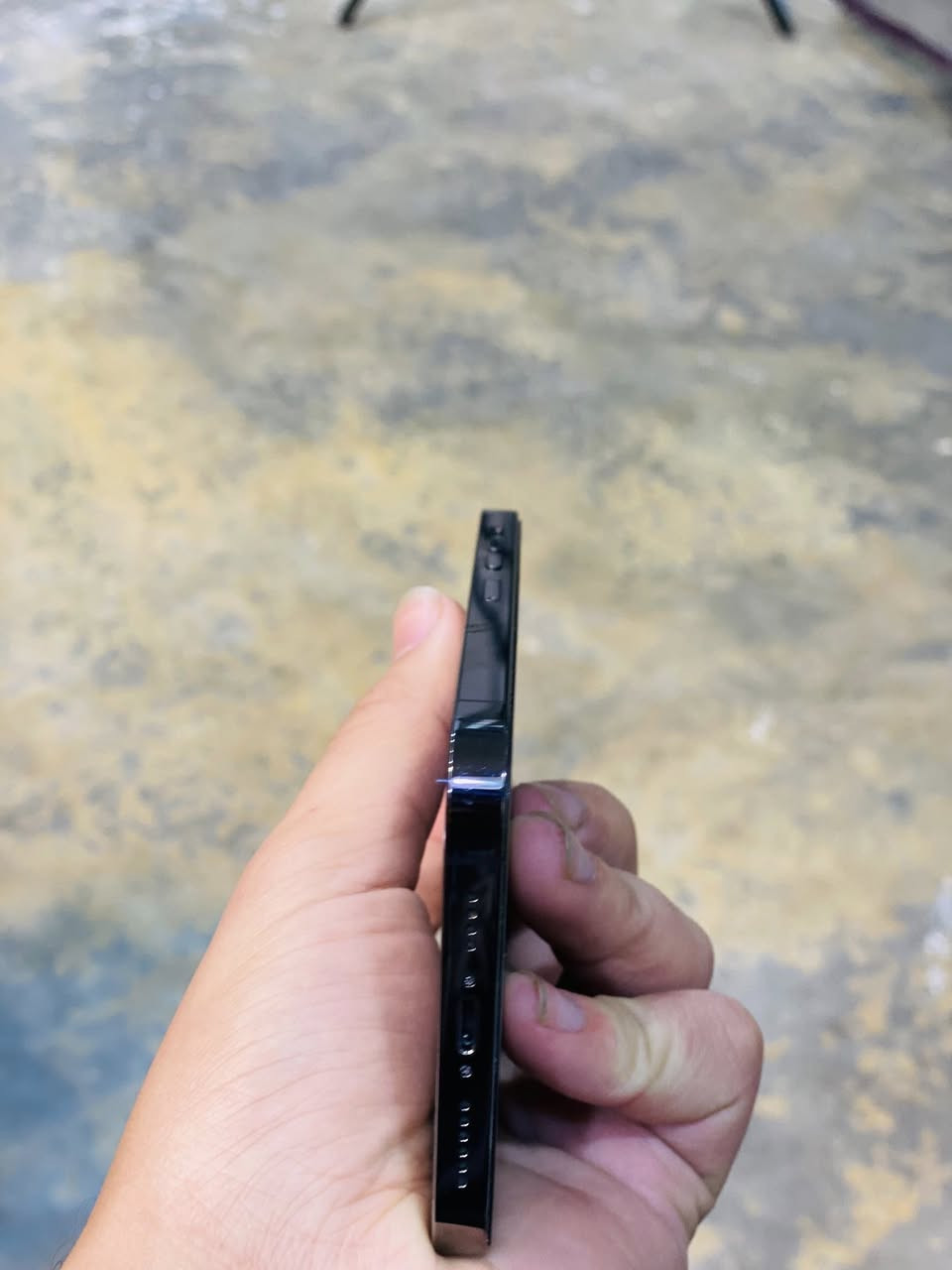 السلام عليكم
13 برو ماكس فول نضافه 

شرط وتر ممفتوح شخط مابي 

امريكي نموذجM

شخط مابي 

بطاريه 94 لا معلايه ولا ملعوب بيها 

شرط الفحص افحص وين متريد وتر الجهاز 

ذاكره 256

بعده يلمع من كل عقله 

سعره 675 

تواصل هـ***********
