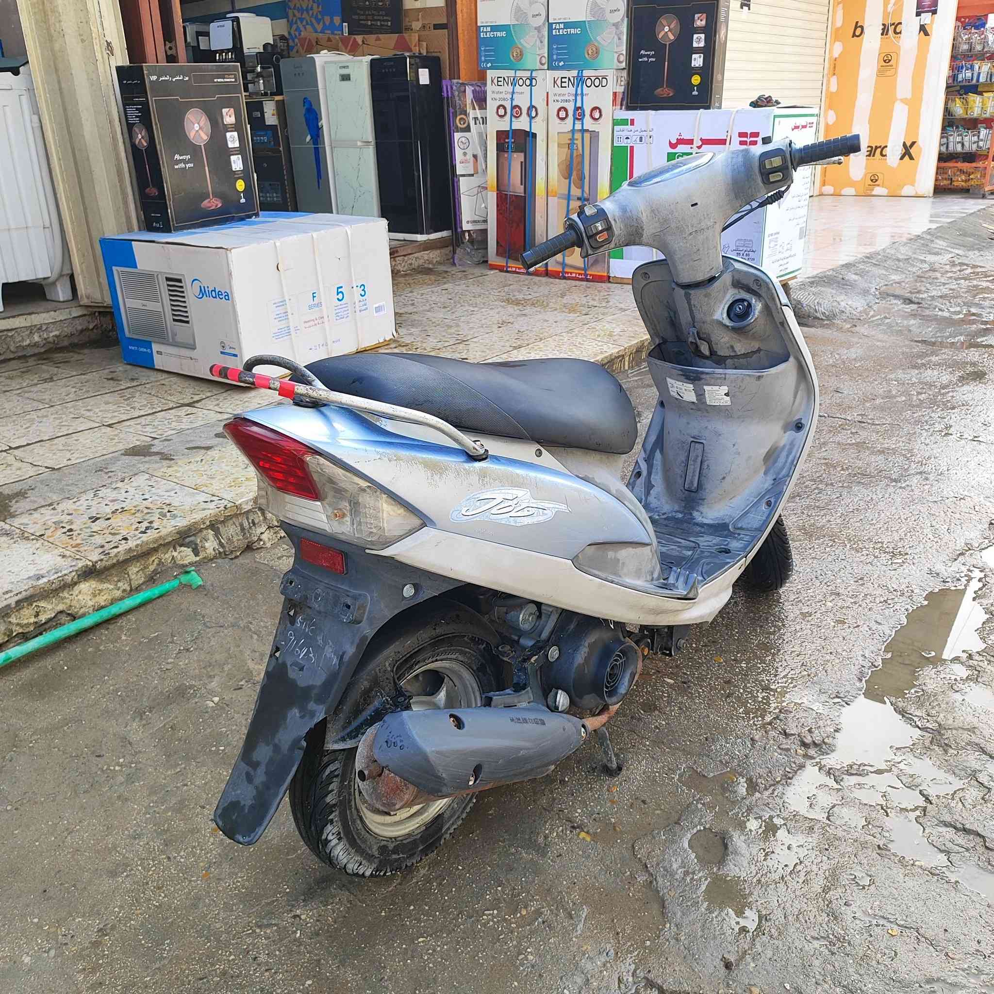 دراجة ماكس منغولي مكفولة من كلشي تجي وتشوفها مراوس او بيع جيب وياك فيتر وفحصها سعر 650 وبيها مجال


**إذا كنت صاحب هذا الإعلان وتريد حذفه لأي سبب، رجاءا أرسل رسالة إلى الدعم الفني**