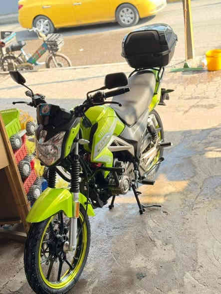 السلام عليكم دراجة SHINING
2023 رقم كربلاء انكليزي لون اخضر حجم المحرك ٢٥٠ 
(٦) كير ماشيه ٦٠٠٠ سنويه بأسمي السعر ٢٦٥٠ وبيه مجال العنوان كربلاء باب طويريج قبل الكراج الموحد 
***********
