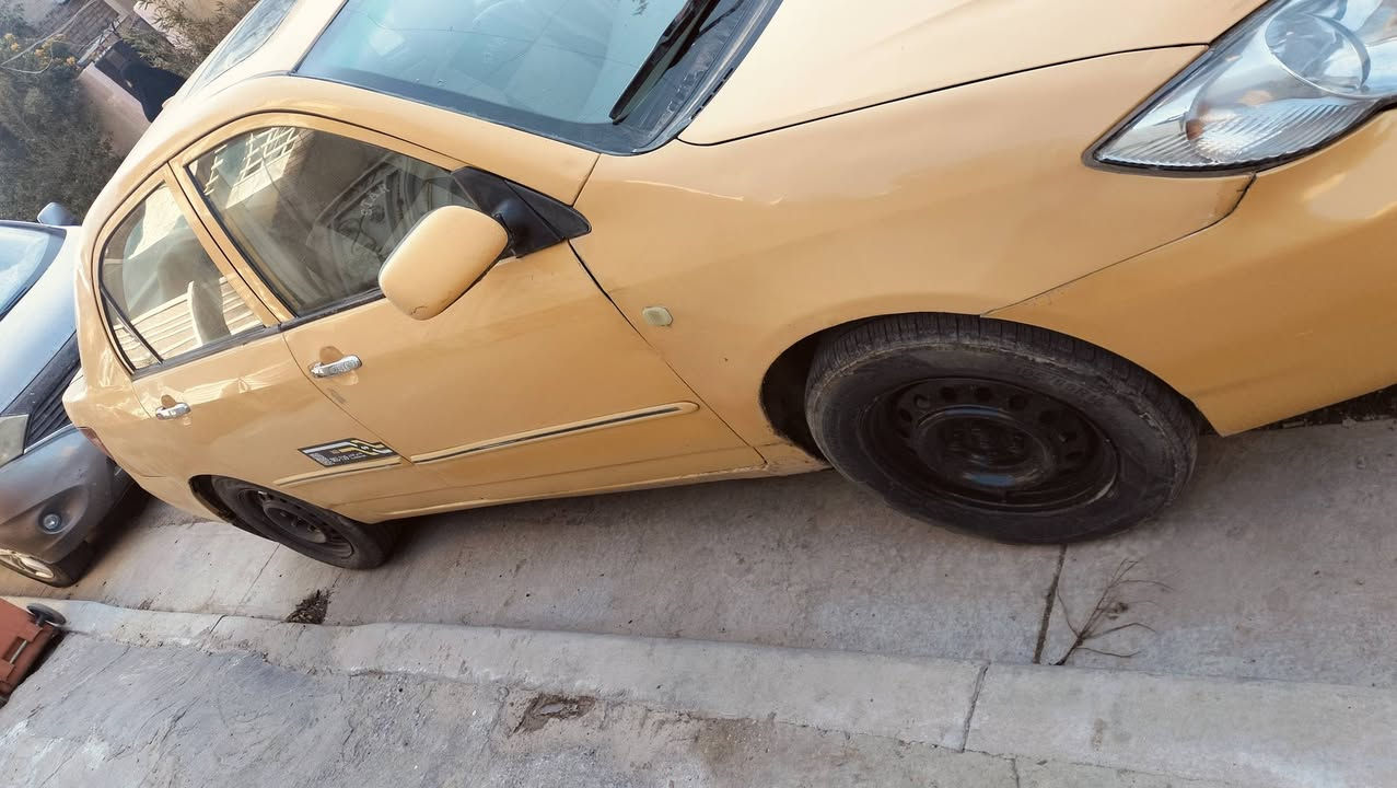 سلام عليكم بي وايدي موديل 11 اف مكينه كير  عادي لأنسر. حاويه سياره تخم تاير جديد بيها طخه جاملغ خلفي. سنويه 27 تحويل ثاني يوم مصفره هيىه. بيها رشات صبغ رقم بغداد سعر 45 العنوان بغداد حي جهاد ***********
