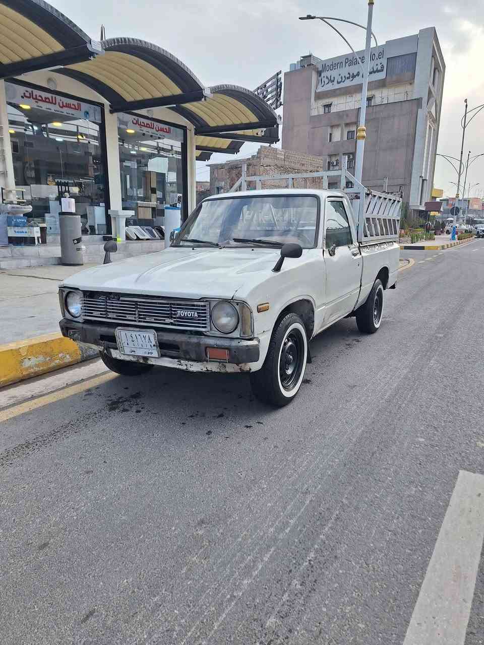 السيارة جاهزة وشرط الفحص
رقم الماني
بأسمي
شرط التحويل
٣٥ ورقة وبيها مجال 
***********
