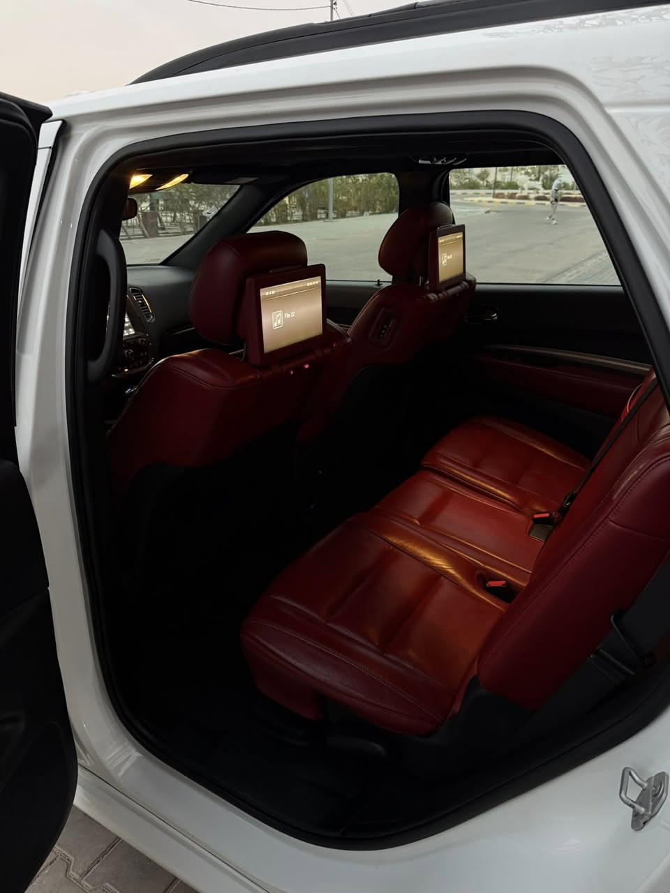 دوج دورنكو ٢٠١٩ خليجي وكالة هارلم RT
السيارة فول مواصفات بيها فقط باب السايق ربع صبغ بدون معجون ماشية ١٣٠ الف كيلو 

للأستفسار: ***********
