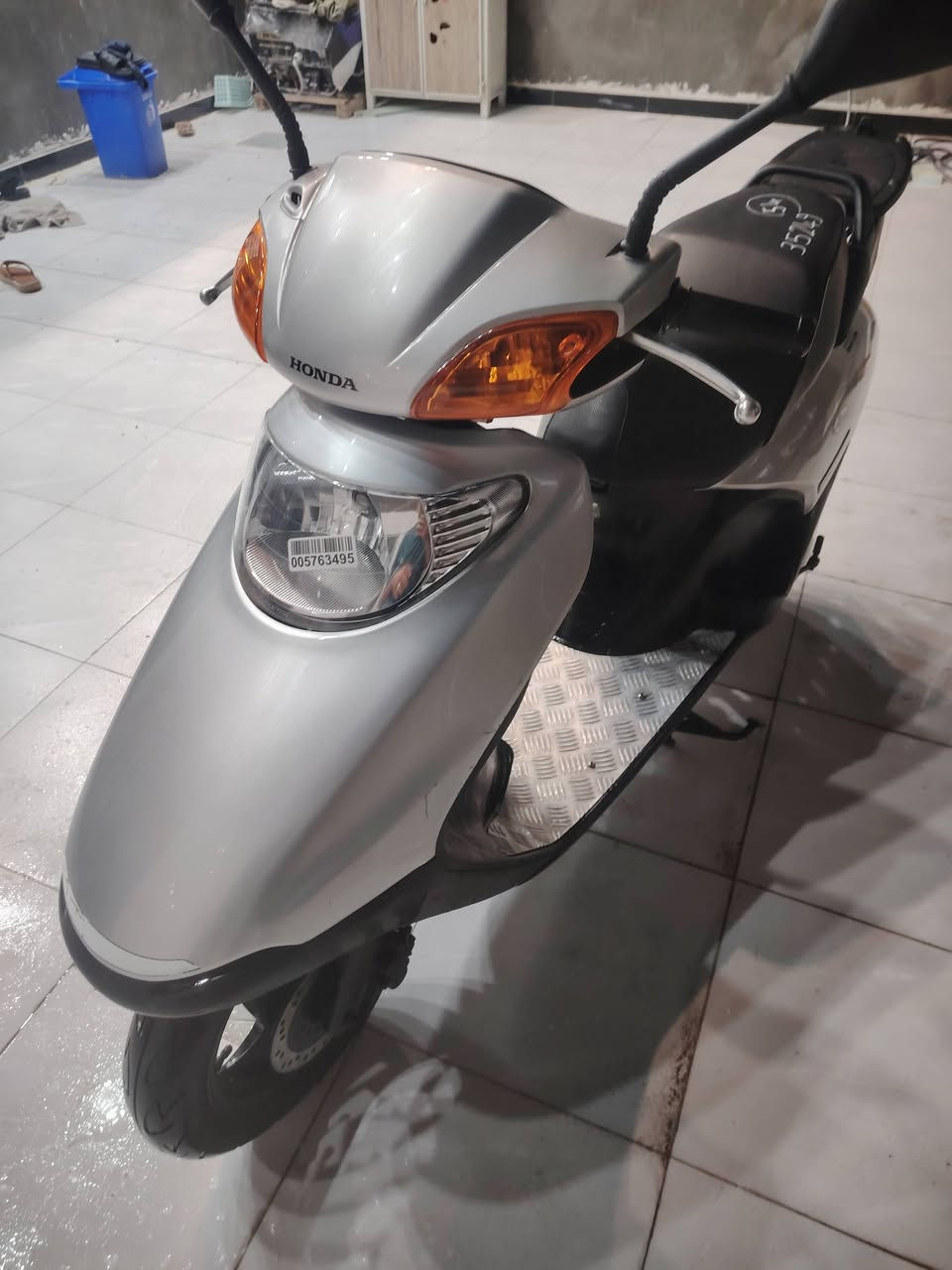 سلام عليكم
من رخصت مدير الكروب المحترم
دراجه سبيسي ياباني رمبه رمبه مكفوله كفاله عامه من كلشي للبيع
السعر مليون و 300 هاتف ***********
