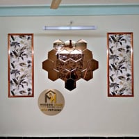 ✨ من أعمالنا ✨ تنفيذ أعمال ديكور داخلي متكاملة تشمل ورق جدران، سحبات ج...