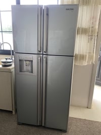 ثلاجة هيتاشي • فريزر ١٠ قدم • اربيل