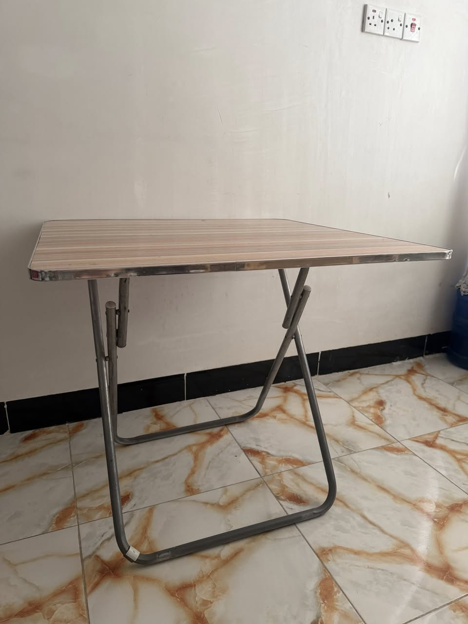 ميز للبيع مكاني الحلة حي الجامعة
سعره ١٧


**إذا كنت صاحب هذا الإعلان وتريد حذفه لأي سبب، رجاءا أرسل رسالة إلى الدعم الفني**