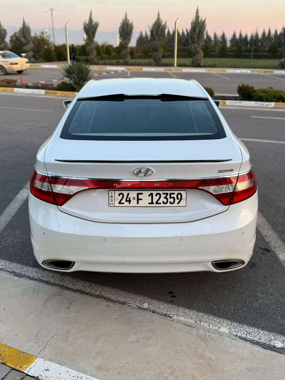 هيونداي ازيرا ٢٠١٥خليجي 
ماشي ١٢٠الف كيلو متر 
بدون أي ضرر بدون صبغ
گير محرك ب شرط مامفتوح 
العنوان السليمانية معرض باران
سعر 13200$ 
***********
*********** السليمانية, العراق
