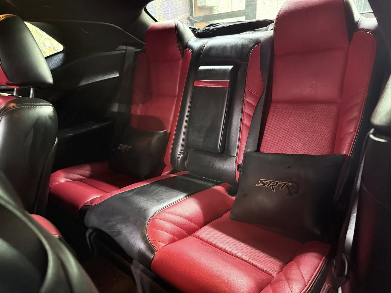 السلام عليكم شباب 
جالنجر 2017 
اللون سمنتي 
بجم كبس 
دمام بالصندوق
حادث جاملغ خلفي وشوية من الصندوك 
سنوية 2031 
سياره باسمي تحويل مباشر 
داخل جلد جديد 
رقم حلو شبه مميز 
السياره كاملة مكملة من كل النواحي مابيها اي نقص 
مواصفات عادية شاشة جبيرة 
للبيع او مراوس بجارجر مكان بغداد 
السعر 168 $ 
للاستفسار ***********
