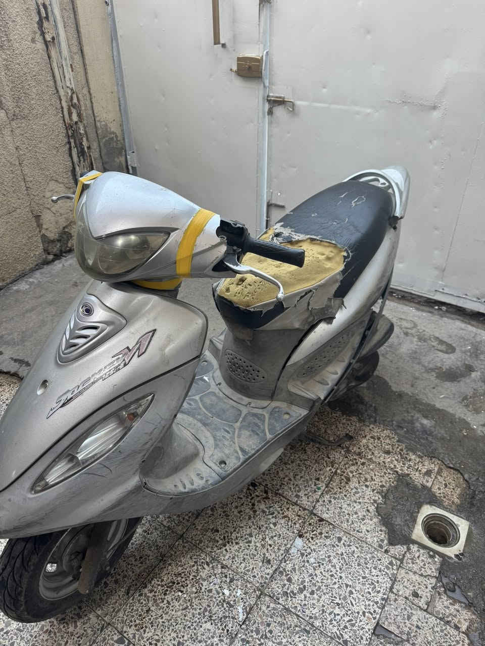 سلام عليكم كامكو 140 نوزل للبيع
كفرات بلادية
باتري جديد
سعر 175الف
مكان الغزالية 
رقم الهاتف:***********
