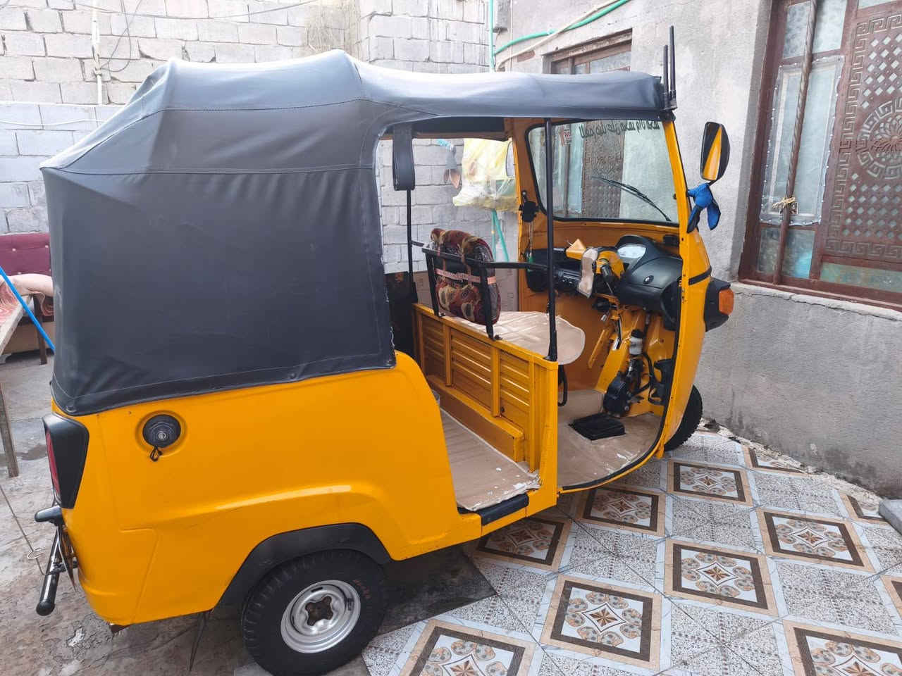 تكتك للبيع بياجو موديل 2019طالعه من الشركه 2022شهر ال10تكتك نضيفه مجفته مره وحده مبدل بوشه وبستم صار فتره مبدلهن وشرط التحويل ثاني يوم السنويه تنتهي 2028/29/11 السعر 4مليون العنوان البصرة المعقل قرب الساعه الرقم ***********
