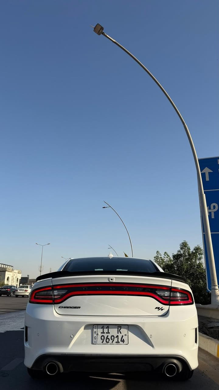 السلام عليكم جارجر 2023 لاست كول اخر نداء و Rt  5700 وكفاله عامه من الصبغ والتبديل وما اعتقد اكو جارجر 2023 بهل نضافه والجداده السياره مواصفاتها معروفه ميحتاج نحجي بيها وحادثه طخه كلش صغيره بالبنيد ورجعت بارد والباقي كله كفاله وحته الدعاميه بلاديه فقط بيها تكحيل ومكانها بغداد الدوره استفسار اكثر : ***********
