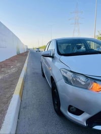 يارس ٢٠١٧ • أصفر • أوتوماتيك