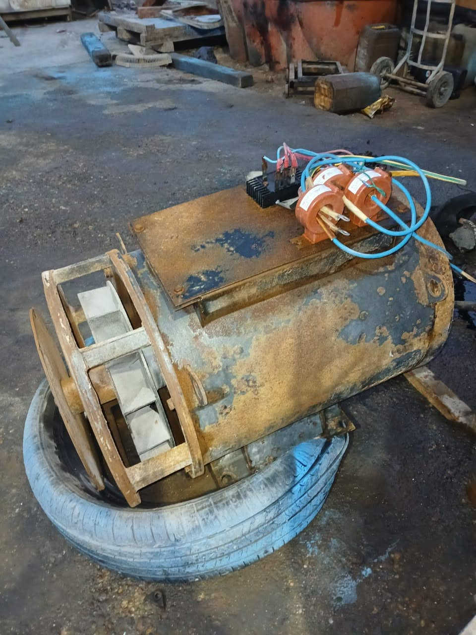 السلام عليكم راس توليد 60 كيفي جديد السعر 650 فري فيز ***********
