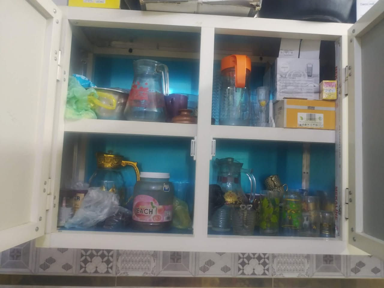 السلام عليكم كاونتر للبيع نضيف ومابيه اي اضرار مكاني بغداد نهاية الشرطة الخامسة السعر ٢٠٠ وبيه مجال بسيط للاستفسار ***********
