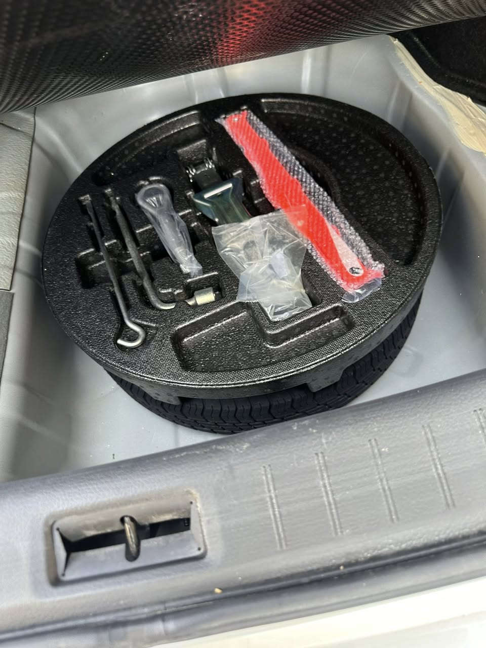 سلام عليكم سنترا موديل 2025 مكفولة كفالة عامة ماشيه 3 آلاف فقط سياره جديدة رقم سليمانبة تحويل مباشر 
الموقع بغداد 
السعر 133 وبيها مجال 
لل تصال 
***********
