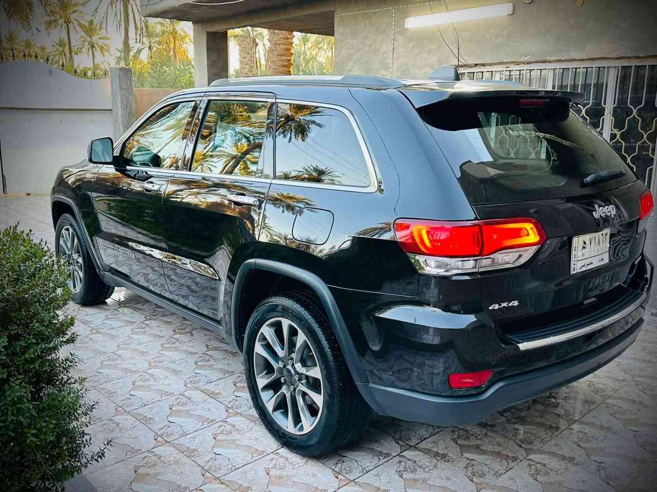 للبيع جيب  اكراند شيروكي موديل 2020 اصل رقم بغداد مكينه 3600 .. فئة لمتدد.. فول مواصفات حادث بس بنيد والباقي مكفوله كفاله عامه من الشخط والبارد جاهزه من كلشي ما متواجد عل خاص اخوان م ***********
