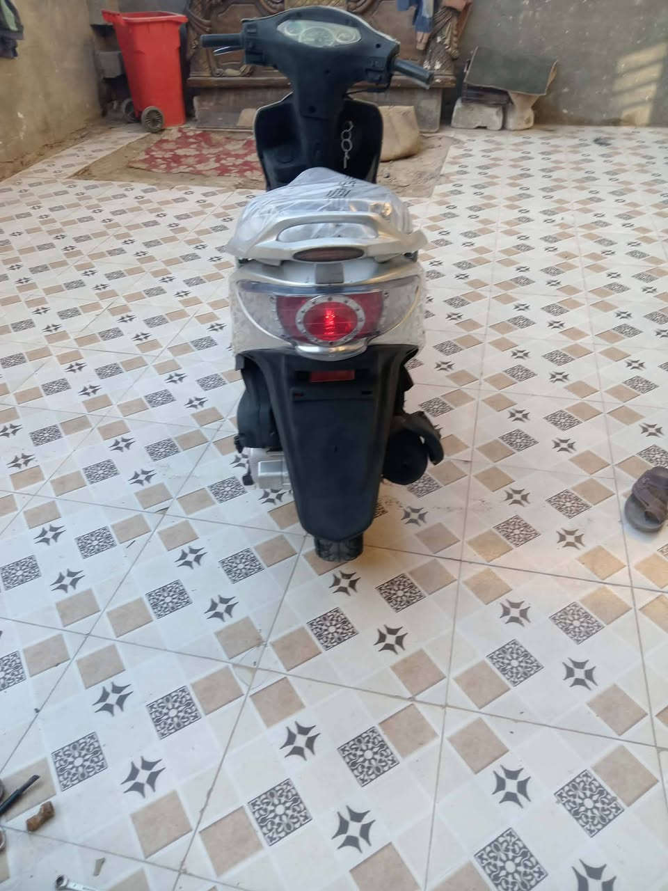 السلام عليكم درجه جي فور جاهزه سلف هندر كهربائيات كلهه شغله درجه جديد كلش وكفراتهه نضاف وجاهزه سعرهه 300 وبيهه مجال لاستفسار *********** مكان ناصريه رفاعي
