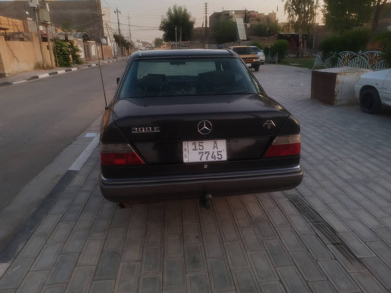 سلام عليكم مارسدس دب موديل 91مكيينه ياباني مكينة وكير جدد تبريد ثلج غرفة جلد سياره نضيفه سعر 48وبيها مجال ***********
