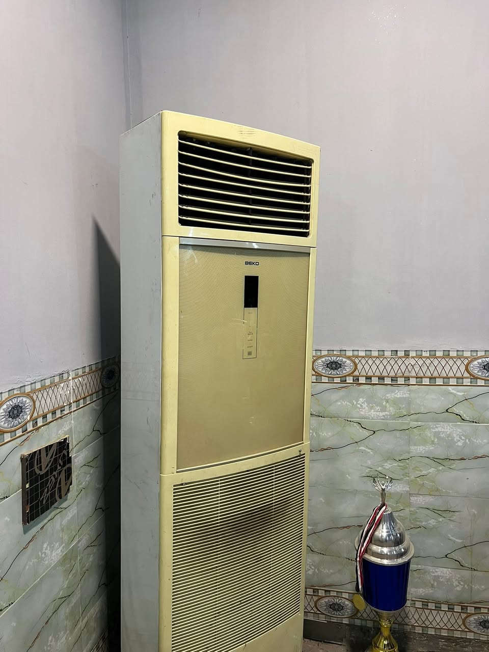 سبلت ٣طن بدون غاز 
شغال بس تشحنه غاز 👍
السعر ٦٠٠ بيه مجال شوووويه 😉


**إذا كنت صاحب هذا الإعلان وتريد حذفه لأي سبب، رجاءا أرسل رسالة إلى الدعم الفني**