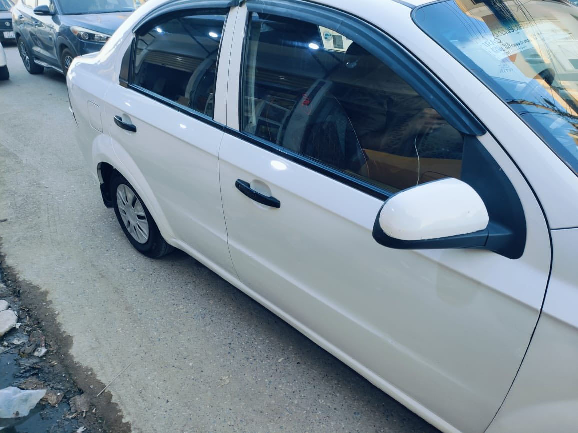 السلام عليكم اڤيو موديل 2007مكينه كير شرط بيها قطع صبغ ابيع حزام بدون دواخل دبل كم شفت طخم امامي او خلفي جديد تايرات جدد سنويه الى28 كابون بانزين ورقي
السياره خير من الله ما تصرف عليها كلشي بيها شاشه وكامره 
السعر 57 وبيها مجال الرقم اسيا :***********
كورك ***********
