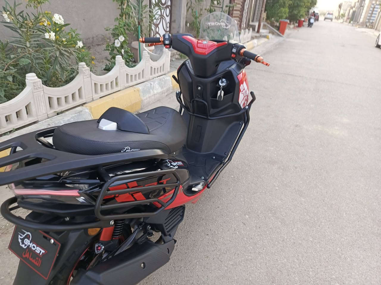 السلام عليكم ورحمة الله وبركاتة 
دراجة گوست موديل 2025 محرك امتياز ياباني 150cc دراجة بعدهي زيرو ماشيه280فقط لون احمر مميز الدراجة 
فول مواصفات شاشة تاب سرعة وبانزين و شاشة اعطال لايتled عالي ناصي اشاير رباعي استانة جانبيه كهرباء بس تفتحهة تطفة الدراجة دسكات أمامي خلفي دراجة كفالة على وضع الشركة نهضة ومعدل شرط ناعمة ماينسمع صوتها نگرة بصمة تشغيل عن بعد قفل امان ماصارلها شهر من طالعة من المعرض 
السعر مليون 
مكاني ناصرية 
للاتصال «***********»
