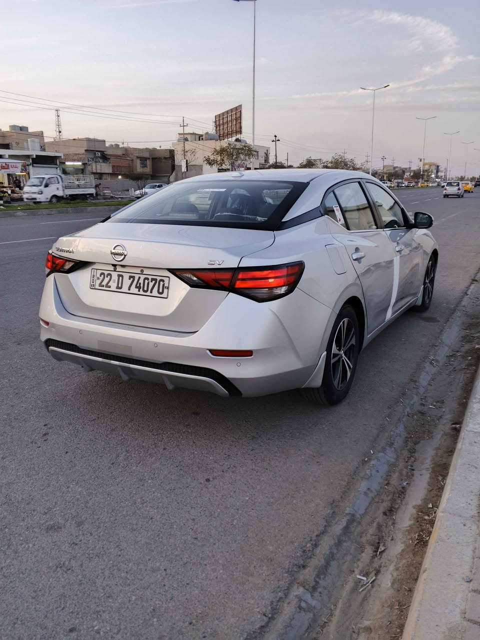 نيسان سانترا مواصفات SV بس مو سليت لون سلفر بين بابين سكن صبخ بجم خلفي كبس رادار بصمه خط شارع رقم سنويه شنكه جديد بسمي كير محرك مامفتوح شرط موديل)(2020)(***********)(***********)كركوك ازادي كركوك, العراق
