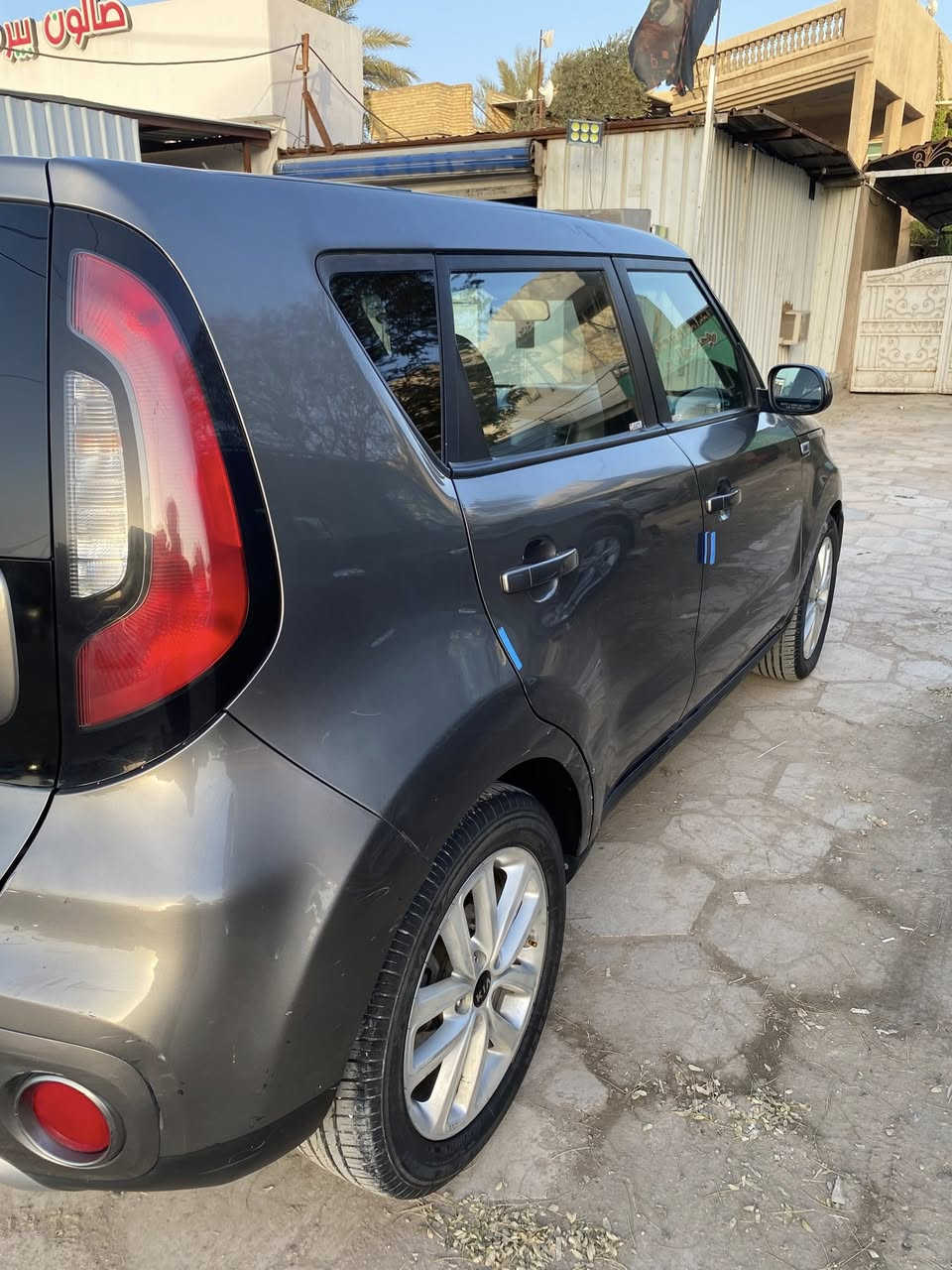 السلام عليكم كيا صول موديل 2018 رقم اربيل تريد تحويل تريد وكاله  مكينه 2000شاشة جبيرة تشغيل عن بعد كشافات زنون لايت زنون  تخم تاير جديد المكان السيارة بابل الحلة حي الجزائر السعر 120وبيها مجال ***********
