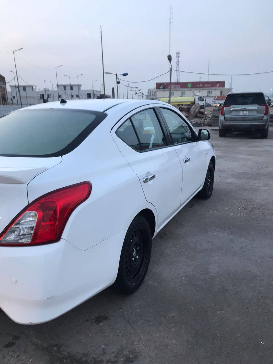 نيسان صني موديل 2022 رقم اربيل 
نيسان صني موديل 2022 رقم اربيل باسم شركة مكفولة ضربة صبغ محرك كيرالسعر 116 شد هندي اتصل على الرقم ***********
