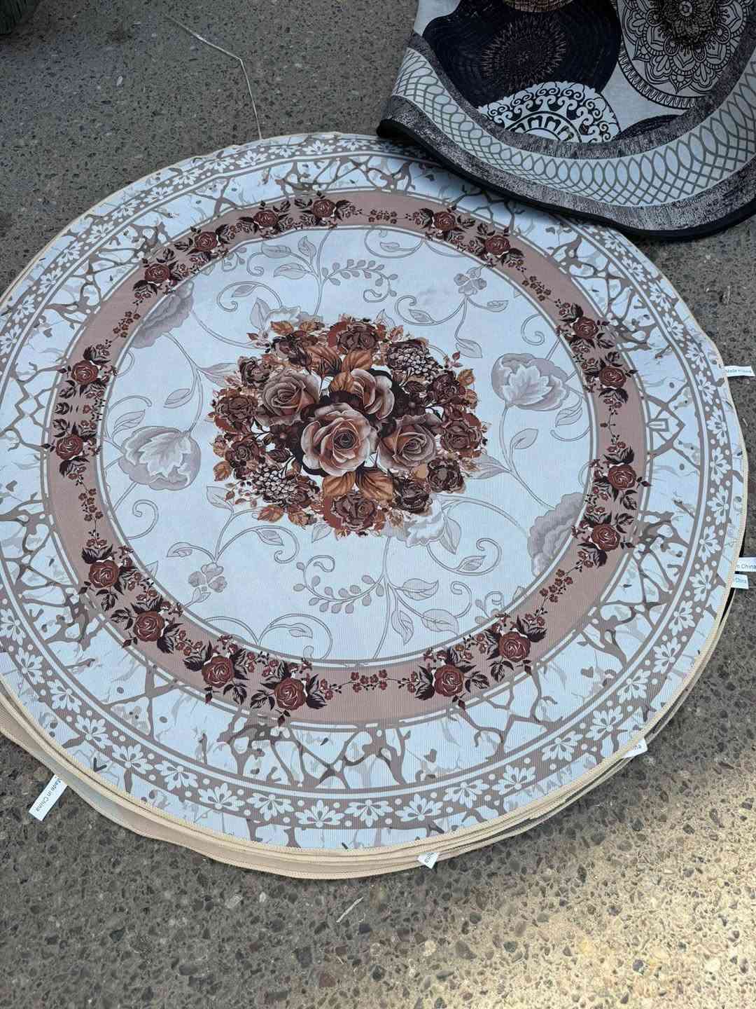 ثريدي 

دائري

القاس 120.120

سعر 5 الاف


**إذا كنت صاحب هذا الإعلان وتريد حذفه لأي سبب، رجاءا أرسل رسالة إلى الدعم الفني**