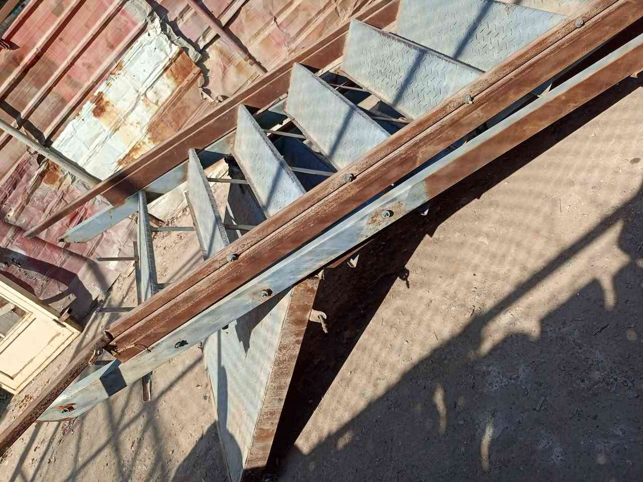 #للبيع درج 4مترات ونص  والعرض متر   حديد ثقيل  ونظيف جدا جكر بليت قطعتين وياه صحن  مكاني بغداد الغزالية # يوجد خدمه توصيل
***********
***********
***********
 #العراق #بغداد #الانبار #المتابعون
#للبيع درج 4مترات ونص  والعرض متر   حديد ثقيل  ونظيف جدا جكر بليت قطعتين وياه صحن  مكاني بغداد الغزالية # يوجد خدمه توصيل

