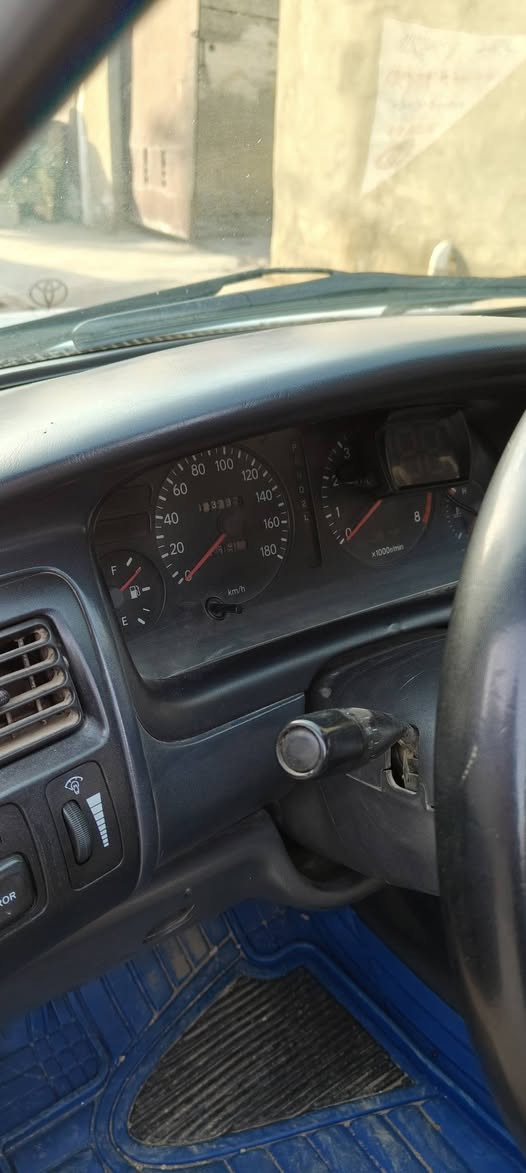 سياره جاهزه من كلشي  صبغ بلاد بيه صبغ كلش قليل سياره كير مكينه صدر كهربائيات كله فوال مابيه ضربه قويه بيه طخات مبيه مكاني شهربان المقداديه سياره مال جني 
السعر 53 وبيه مجال قليل
‏‪0771 965 5159‬‏
