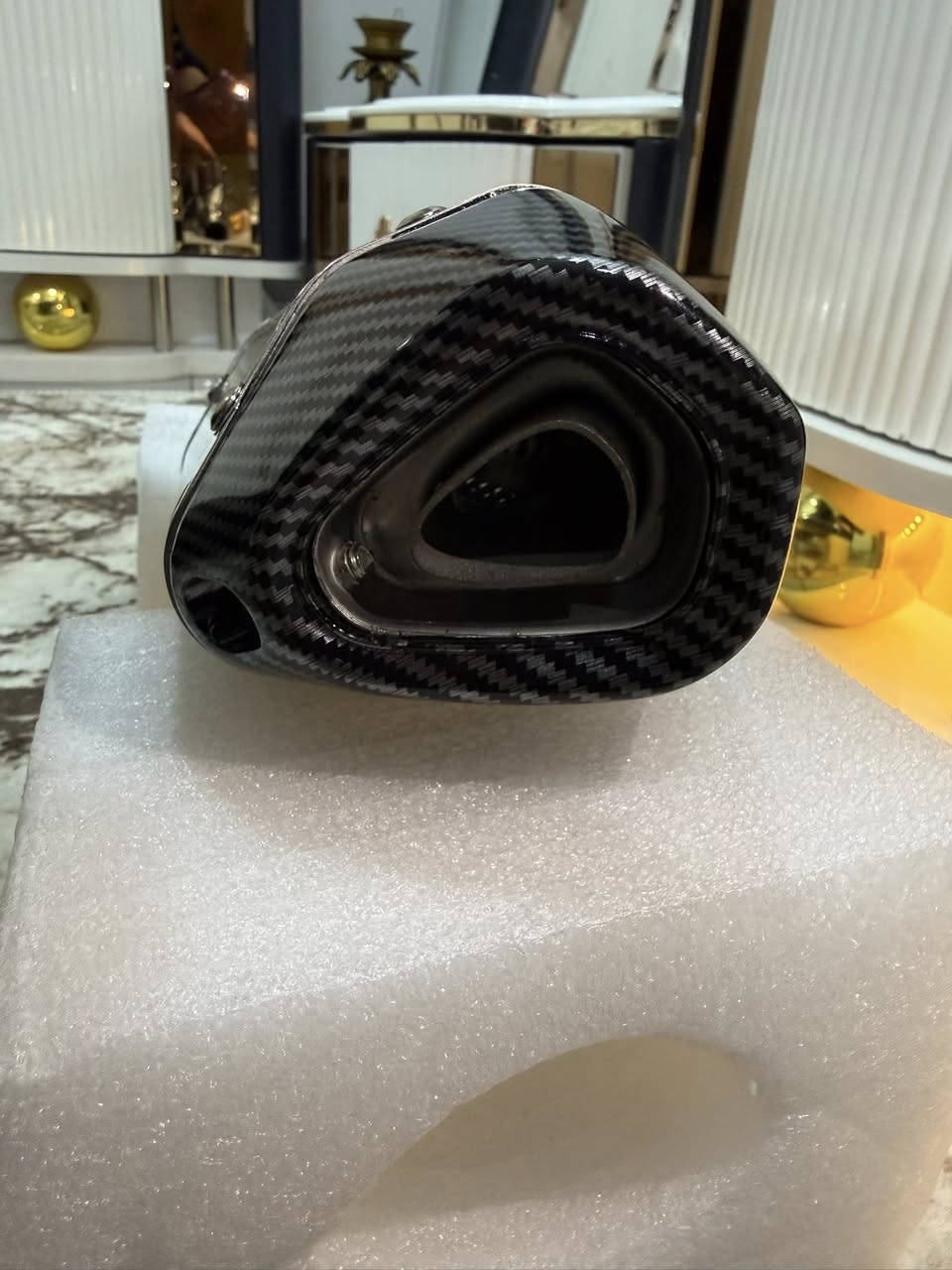 صالنصه كاربون فايبر البيع قيم وخذ ***********
