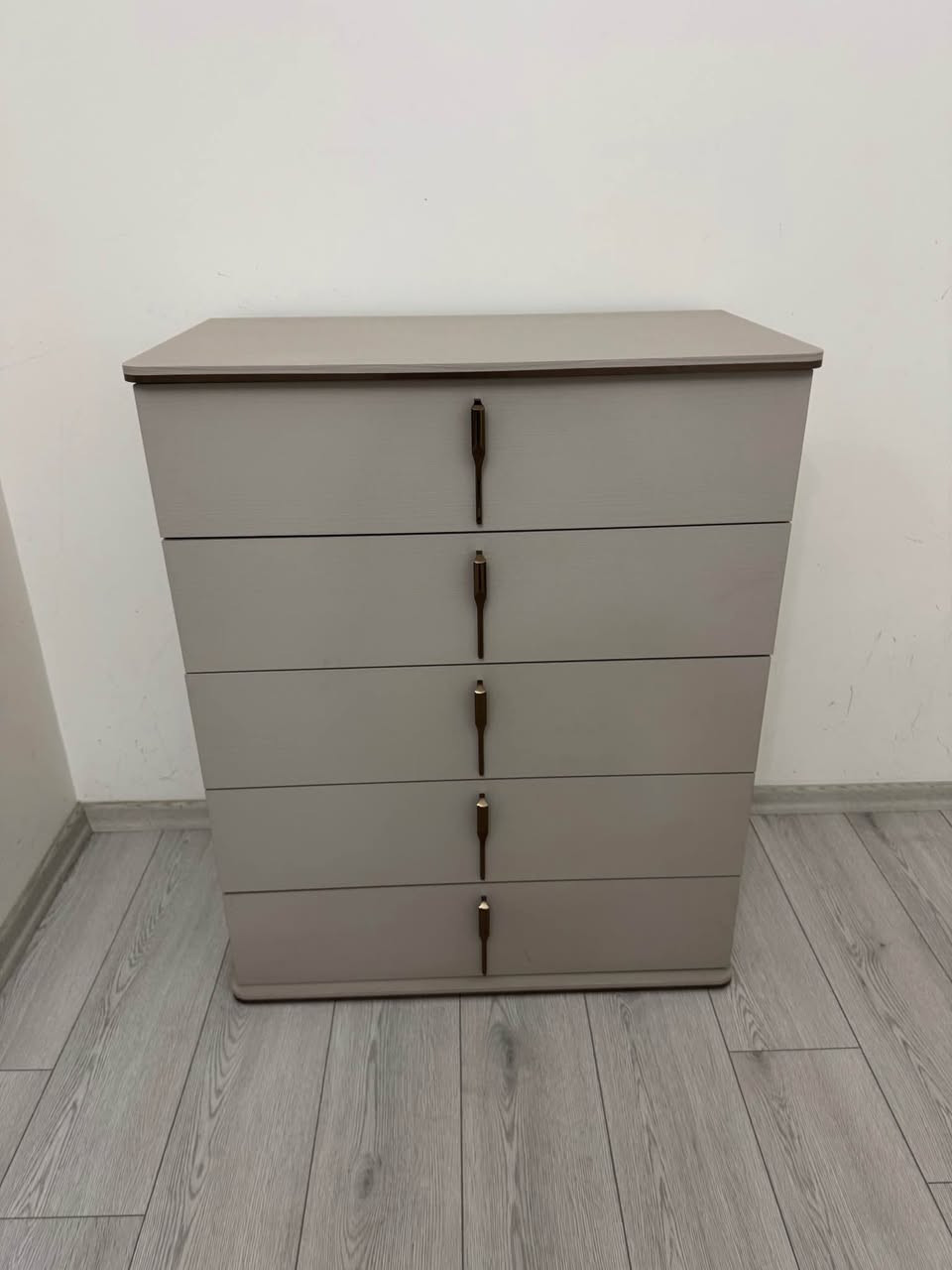 غرفة ١٠ قطع مع دوشك و مخزن تحته مستعملة شبه جديد أربيل, العراق


**إذا كنت صاحب هذا الإعلان وتريد حذفه لأي سبب، رجاءا أرسل رسالة إلى الدعم الفني**