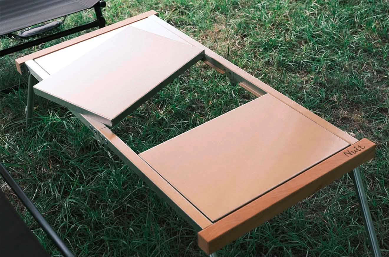 السلام عليكم للبيع طاولة KitchenCamp من الفولاذ المقاوم للصدأ، تصميم منخفض، قابلة للطي للتخزين
من الممكن اضافة منقلة للشواء مناسبة للاستخدام الفردي أو الثنائي أو العائلي ومناسبة للتخييم والرحلات مزودة بثلاثة أسطح قابلة للفصل 
 وتاتي مع حقيبة حمل لسهولة الحمل والتخزين .
الابعاد : العرض ٨١ سانتمتر والعمق ٤٠ سانتمتر والارتفاع ٣٣ سانتمتر 
تواصل خاص او *********** واتساب
