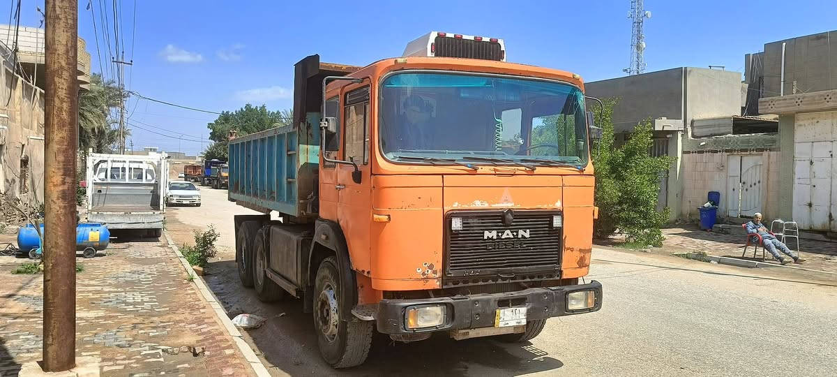 مان للبيع مكينه 8 /28 /كير 111/مجموعه نص شاصي مكفول بدون صبغ رقم نجف سنويه لل28 سياره جديده ومامشتغله كلاب سياره مكفوله كفاله عامه السعر 110 
مكان السياره الديوانيه قظاء الشاميه للاستفسار الرقم 
***********
***********
