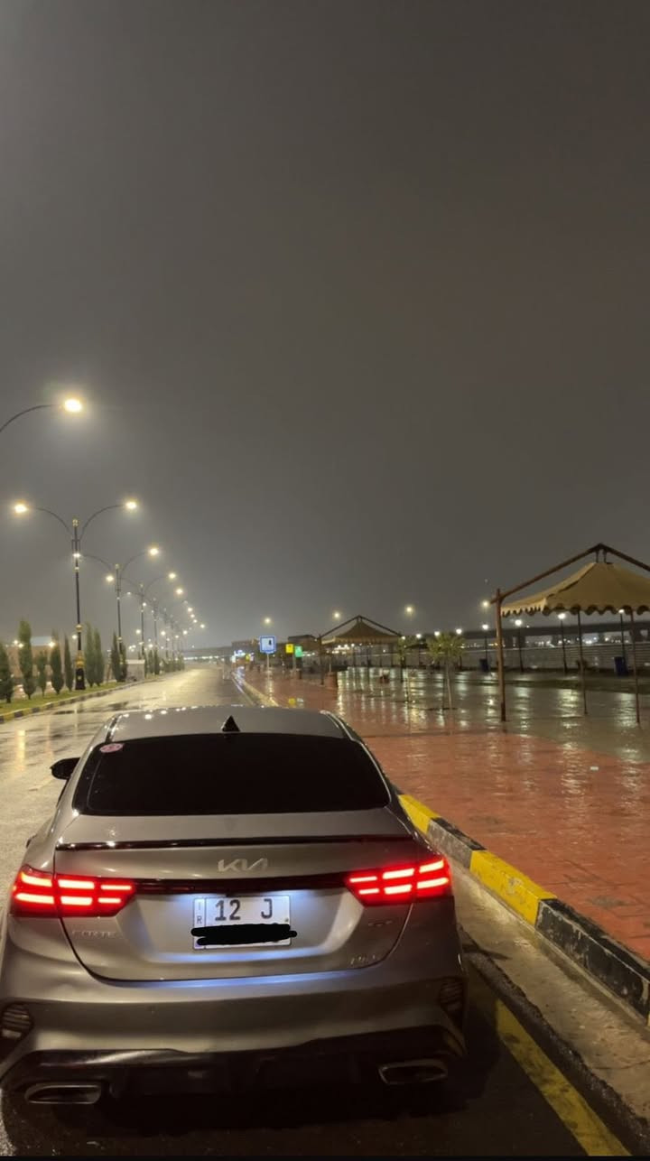 سياره كيا فورتي GT 2024 
ضررها قبغ صندوق +جاملغ امامي بدون دواخل 
شرط التحويل 
مواصفات :
فتحة سقف
كشنات كهربائيه 
كشنات حار + بارد 
قطعتين تبريد 
رادار تحكم
كاميرا خلفيه 
سياقه أليه 
بصمه تشغيل عن بعد 
مثبت سرعه
اناره وتحذير 
نقاط عمياء بالجانبين 
ماشيه 52 الف كيلو متر
محرك : 16 تيربو 
مكان السيارة موصل حي العربي 
للاستفسار اتصل على الرقم ***********
