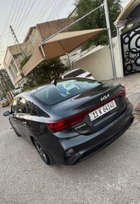 فورتي 2023رقم بغداد باسمي   ماشية 15 محرك 2000 دوش    07713738573  بجم...