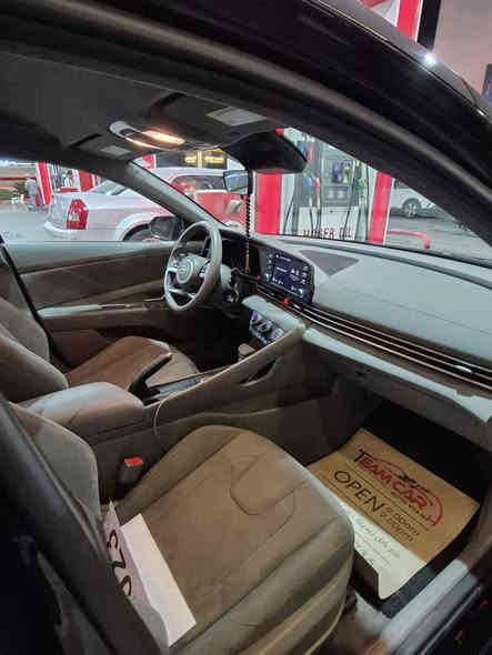 سيارة هوندي النترة موديل 2023 بنزين محرك 2000  ماشي 20 ميل سيارة توب حادث بس بنيد مصبوغ سيارة جملة جدان جاهز عل فحص سيارة بيع فقط سعر 130€ورقة رقمي *********** بيع مستعجل
