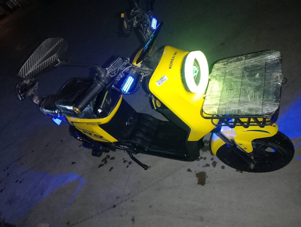 بايسكل شحن لبيع
سعر 425بي مجال 
نوعي R9
5بطاريات دبل 
موديل 2025
نضافت 95 من 100 
عند نضام بك 
لايت كدام شغال ناصي كالي 
اشاير شغال 
نشرات شغال 
بلوتوث شغال 
رقم ***********
مكان كركوك
