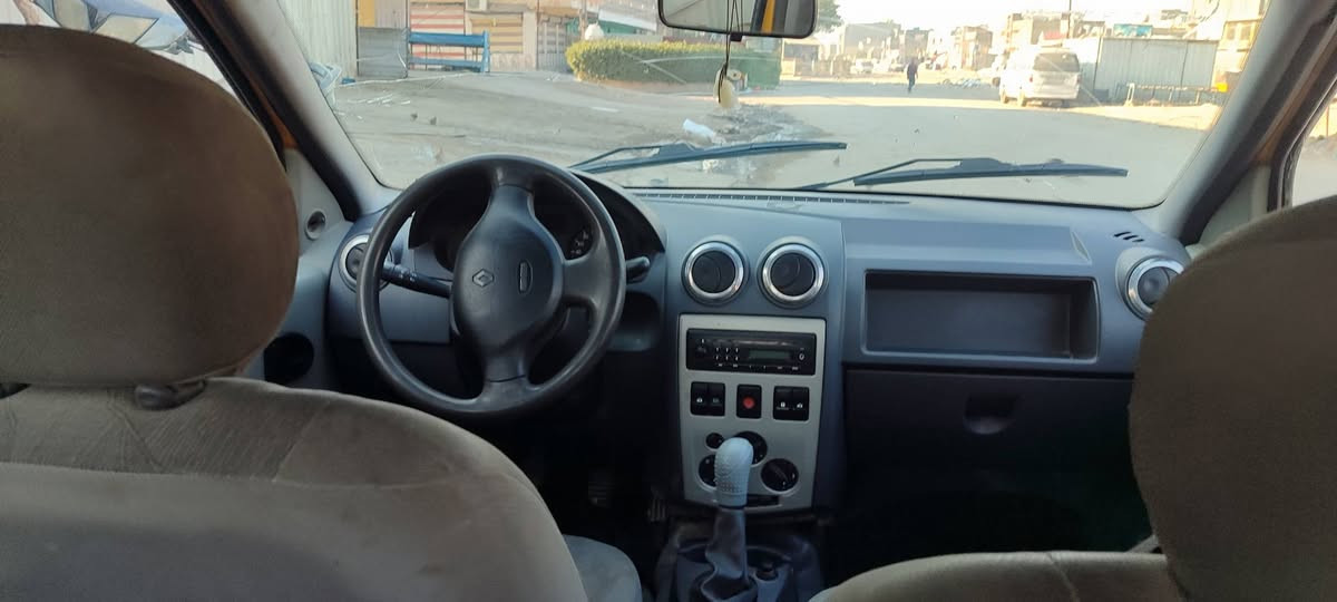 رينو لوكان موديل٢٠١٤ سياره جاهزه مابيها اي نقص المكان العبيدي الرئاسه
االسعر ٤٣ وبيها مجال 
الاتصال والاستفسار
***********
