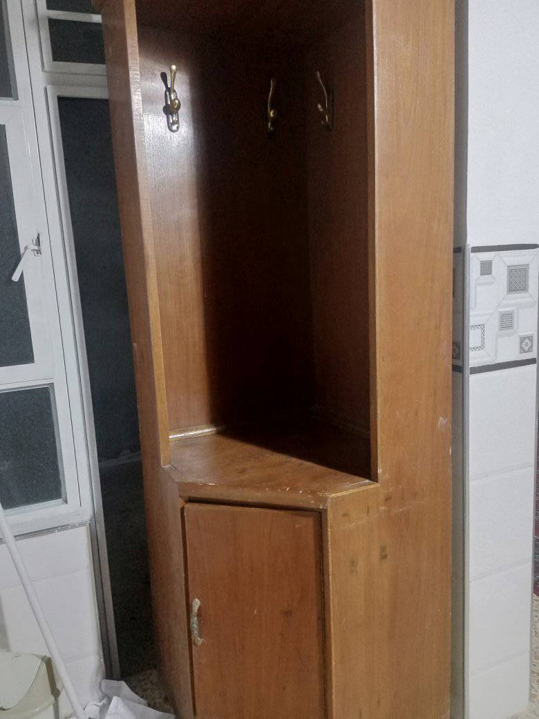 للبيع ديوان نضفه سعر 40 
الزويه خشب ثقيل سعر 40 وبيه مجال
@إشارةمتابعه


**إذا كنت صاحب هذا الإعلان وتريد حذفه لأي سبب، رجاءا أرسل رسالة إلى الدعم الفني**