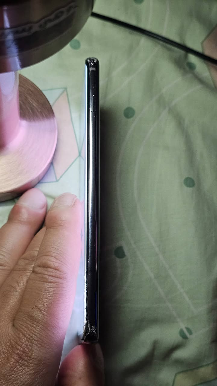 S10 PLUS 512GB
شرق اوسط بي خط بالشاشه وكسر بالكلاس 
السعر ١٥٠ الف بغداد دبل شريحه


**إذا كنت صاحب هذا الإعلان وتريد حذفه لأي سبب، رجاءا أرسل رسالة إلى الدعم الفني**