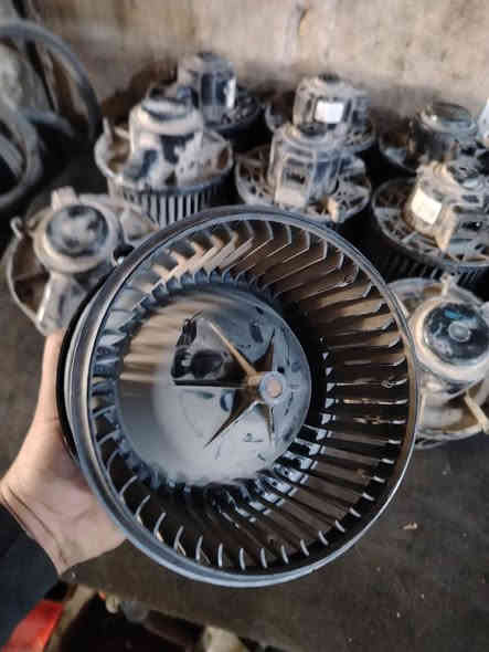 يتوفر ماطور زراكات وماطور فان التبريد الداخلي 
#للشفر اكونكس 2005 الى 2009
#يتوفر خدمة توصيل لكل المحافظات للحجز والاستفسار يرجى مراسلتنا على الخاص او واتساب على الرقم التالي ***********
***********
#ورشة انور سوزوكي كربلاء الحي الصناعي الابلوك
