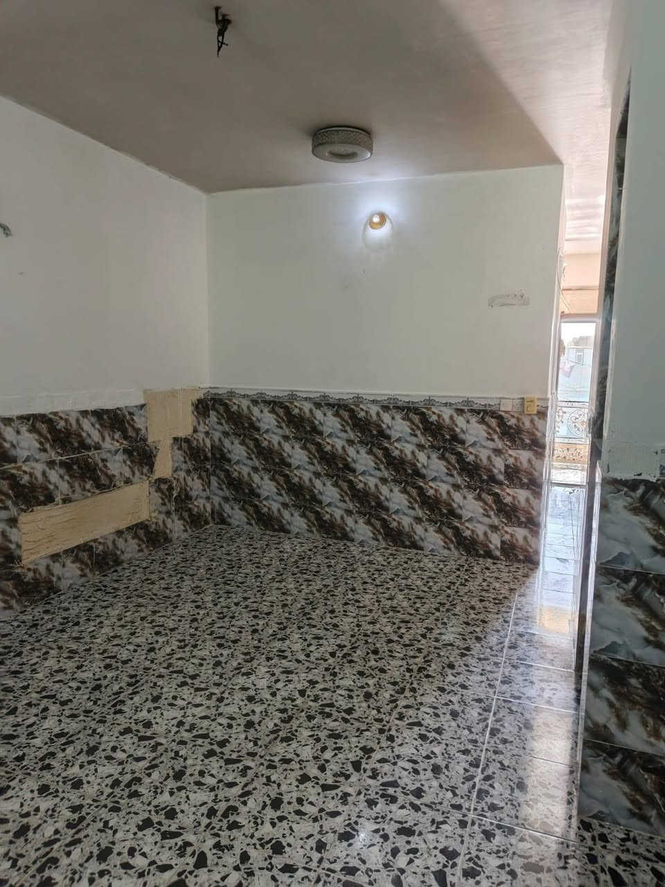 للايجار ١٢٠م بناء حديث طابق ثاني الشعب التجار الأولى قرب اعداديه بلقيس بيه ٢نوم واستقبال وخدمات مدخلين الإيجار ٤٥٠ للاستفسار ***********
