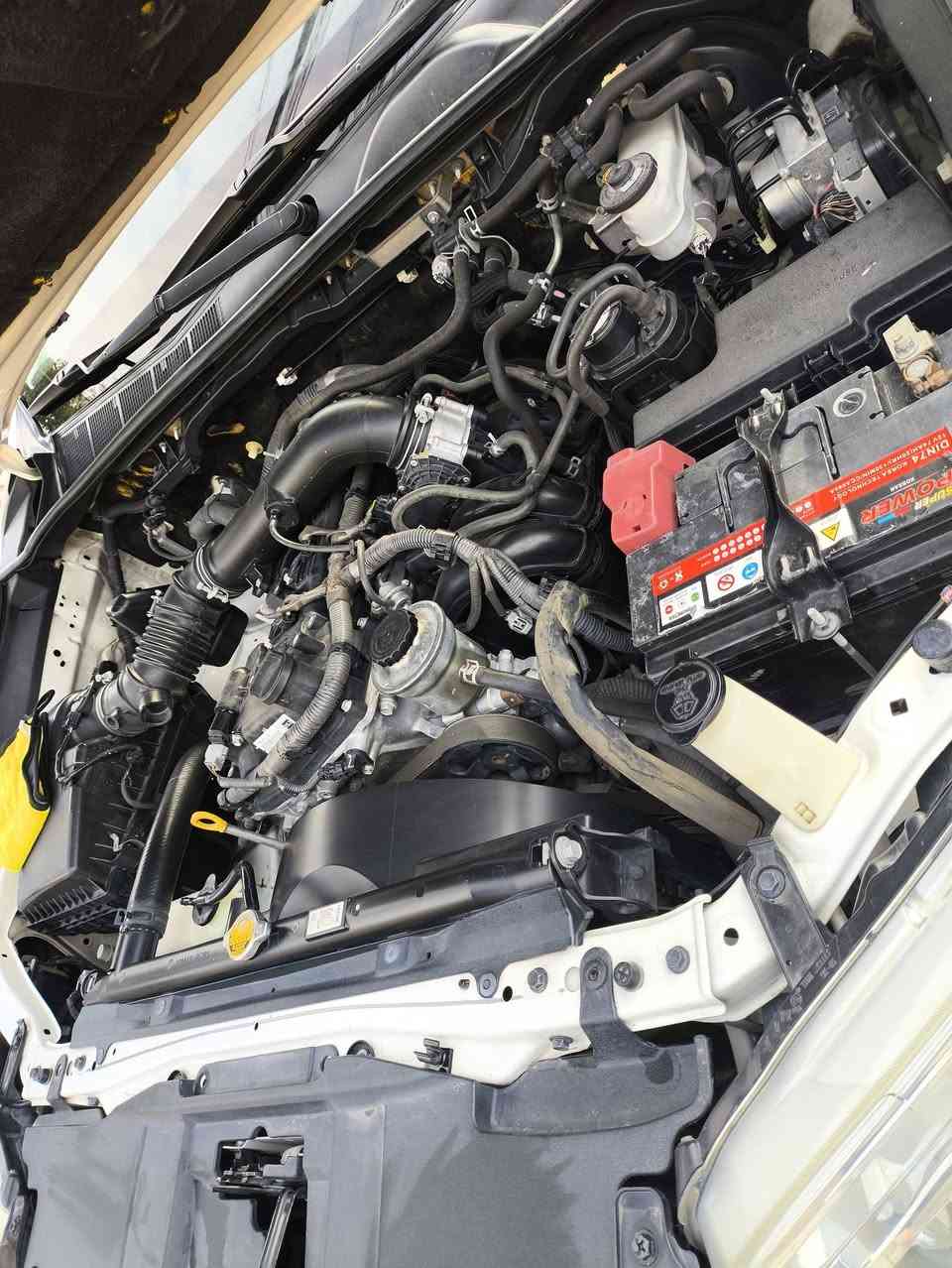 سلام عليكم هايلوكس للبيع موديل 16 سيارة حلوه وجاهزه مال جنايي سياره بيه بارد شويه بل  جاملق لخلفي وصبخ خفيف العنوان بغداد الاتصال واستفسار ‏‪0775 877 2333‬‏
