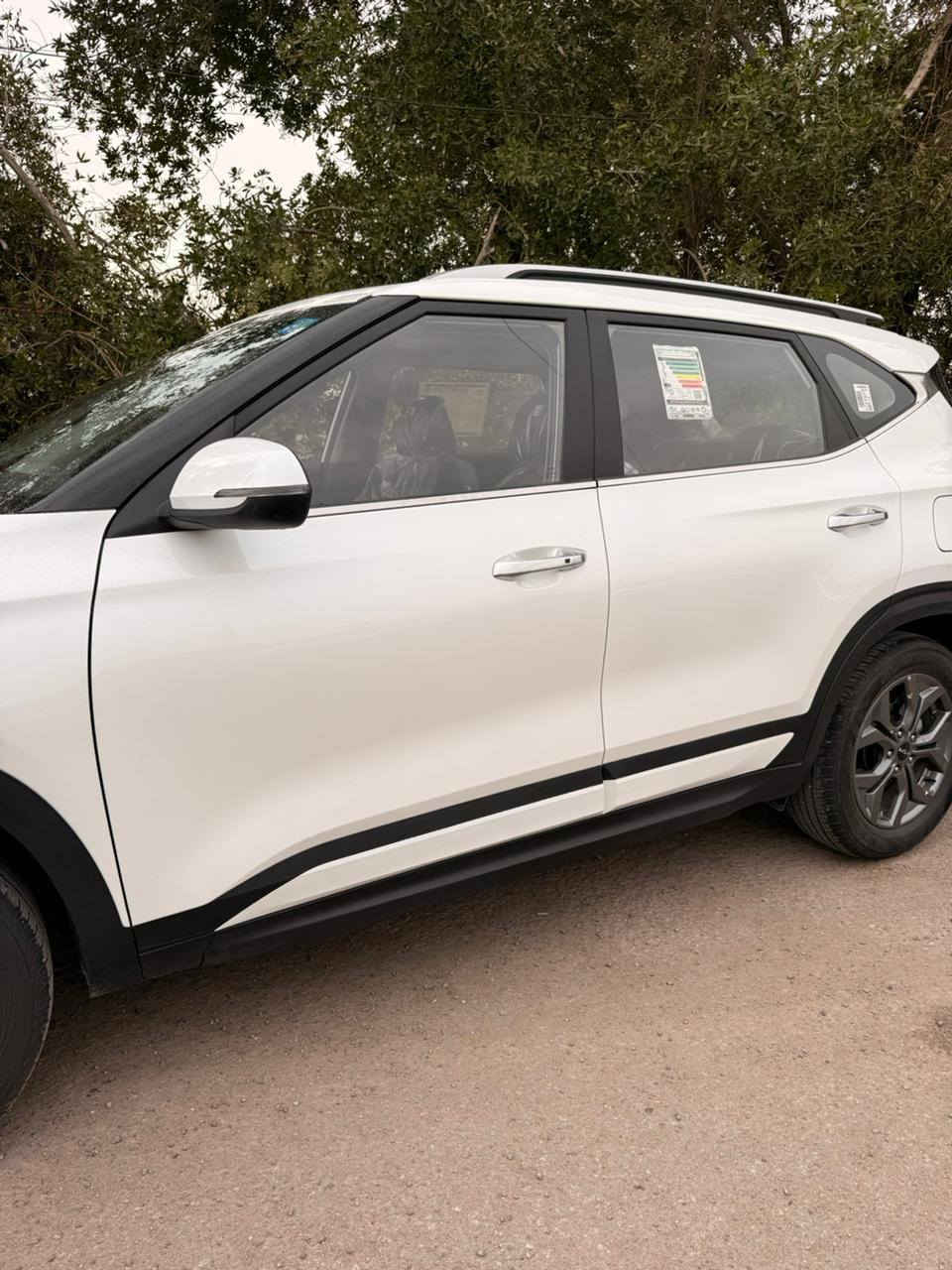 السلام عليكم
 سلتوز 2025
ماشية 7 الف 
بصمة
بونوراما
داخل جلد 
قطعتين تبريد
شاشة متصلة 
رادار امامي 
اوتو هولد 
هاند بريك بصمة
اريل نفكيشن
بك لايت لد 
حساس امامي وخلفي 
توقف ذاتي 
السيارة مكفولة كفالة عامة مكان السيارة بغداد حي الاعلام وهذا رقمي ***********
