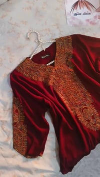 دشداشة كشمير مطاط تطريز غباني صدر وردن     القياسات L XL XXL مـلگ سـتـ...