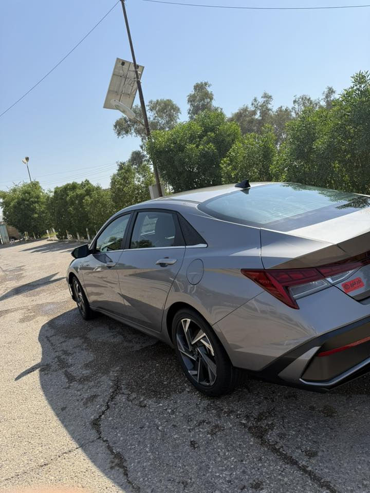 هونداي النترا 2024 هايبرد

لمتد فول مواصفات للأخير هايبرد محرك 1.6 GT

🛑 رقم بغداد الجديد بأسمي 🛑
ماشية. ٢٩،٠٠٠ فقط كيلو متر 
المواصفات:
دخول ذكي
فتحة سلايد 
إنارة ترحيبية في قبضات الابواب
رادارات 360  درجة
نظام محافظة على المسار + كروز سرعة 
قيادة ذاتية 
حساسات خلفية وامامية 
بك لايت لد
اوتو لايت امامي زنون 
كشنات جلد + خزن ميموري 
تدفئة وتبريد المقاعد الامامية
اضاءة دشبول الوان متغيرة مع وضعيات القيادة 
ambient light  RGB 
سلايد روف 
تبريد  مناخين منفصلين 
شاشة معلومات كبيرة 
شاشة عدادات دجتل 
نظام صوتي سماعات 8 boss
اوتوهولد auto hold
هاند بريك بصمه finger brake 
وضعيات قياده ( سبورت ، نورمل ، سمارت)
مراية وسطية تعتيم ذاتي 
داخل جلد اسود
السيارة بدون حادث / سرقة دعامية وجاملغ 
بدون ايرباك بدون كلشي 

🛑سعره ب ١٧،٥٠٠  🛑

مكاني بغداد او فلوجة  للأتصال على الرقم ***********
