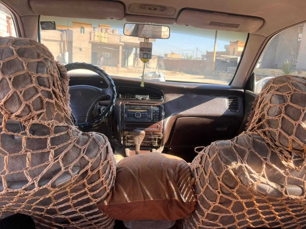 السلام عليكم مكلف بالنشر
سيارة نوع بطة للبيع 

سيارة حلوة وجاهزة من كل شي 

كشر نضيف 

محرك جديد بالنايلون 

كير شرط

سنوية مجددة ل 2028

السعر 60 ورقة وبيها مجال

للاستفسار اكثر  

هـ 

‭٠٧٨٠ ٨٩٢ ٢٣٤١‬ ‏
