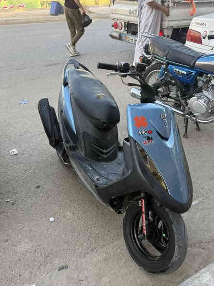 سلام عليكم ماكس عدله  
دراجه شلعه او معدل 

كفرات البيض بلاديات مالته 

تريد الازرك هم موجوده 

دراجه كله ختم واحد 

سلف شغال 

باتري جديدي

للستفسار 

***********

ما متواجد على النت
